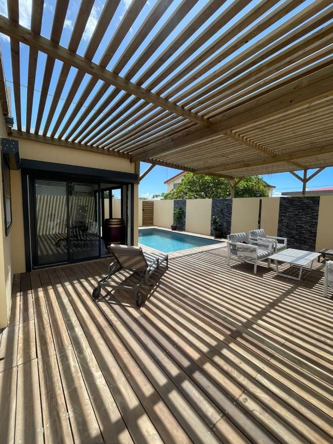 Les Jasmin Standing Piscine Chauffee Jacuzzi 5 Ch 14 Pers