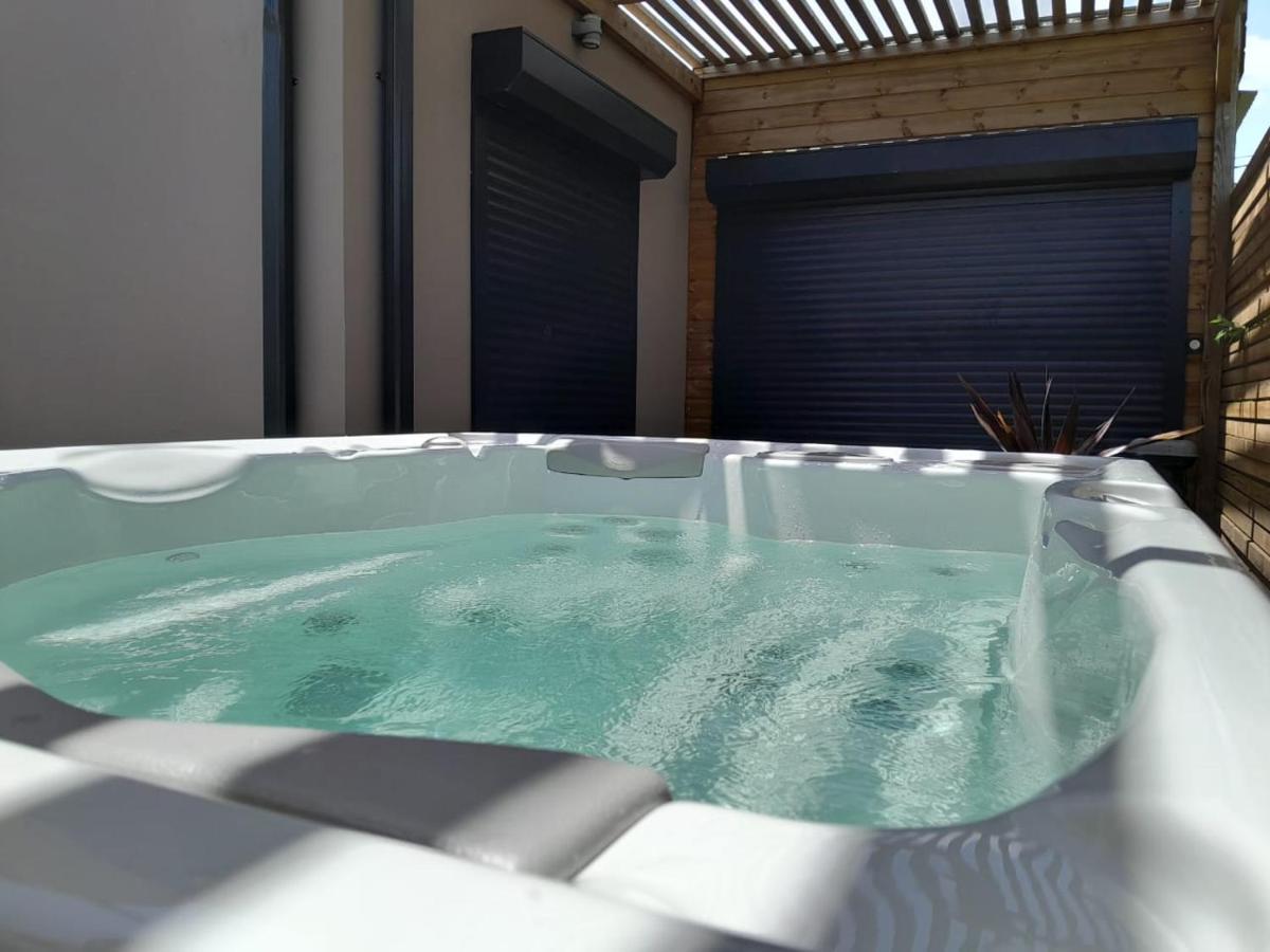 Les Jasmin Standing Piscine Chauffee Jacuzzi 5 Ch 14 Pers Villa Baie-Mahault