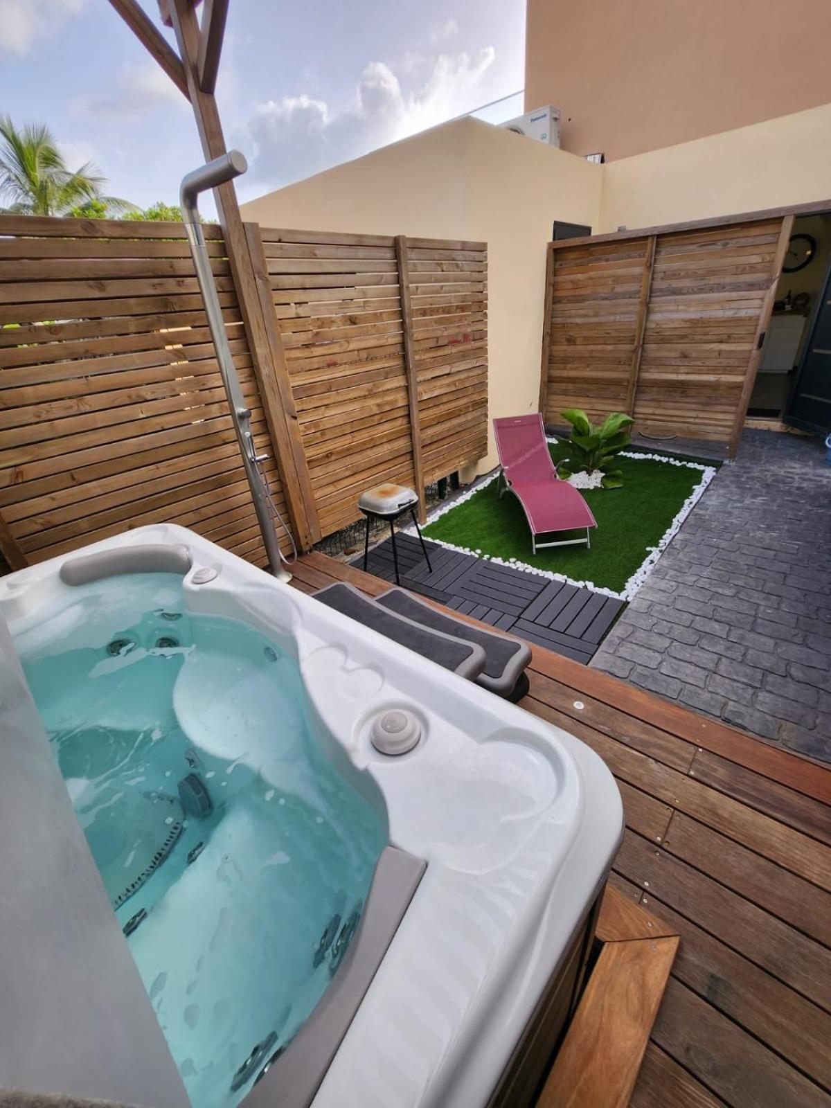 Villa Les Jasmin Standing Piscine Chauffee Jacuzzi 5 Ch 14 Pers