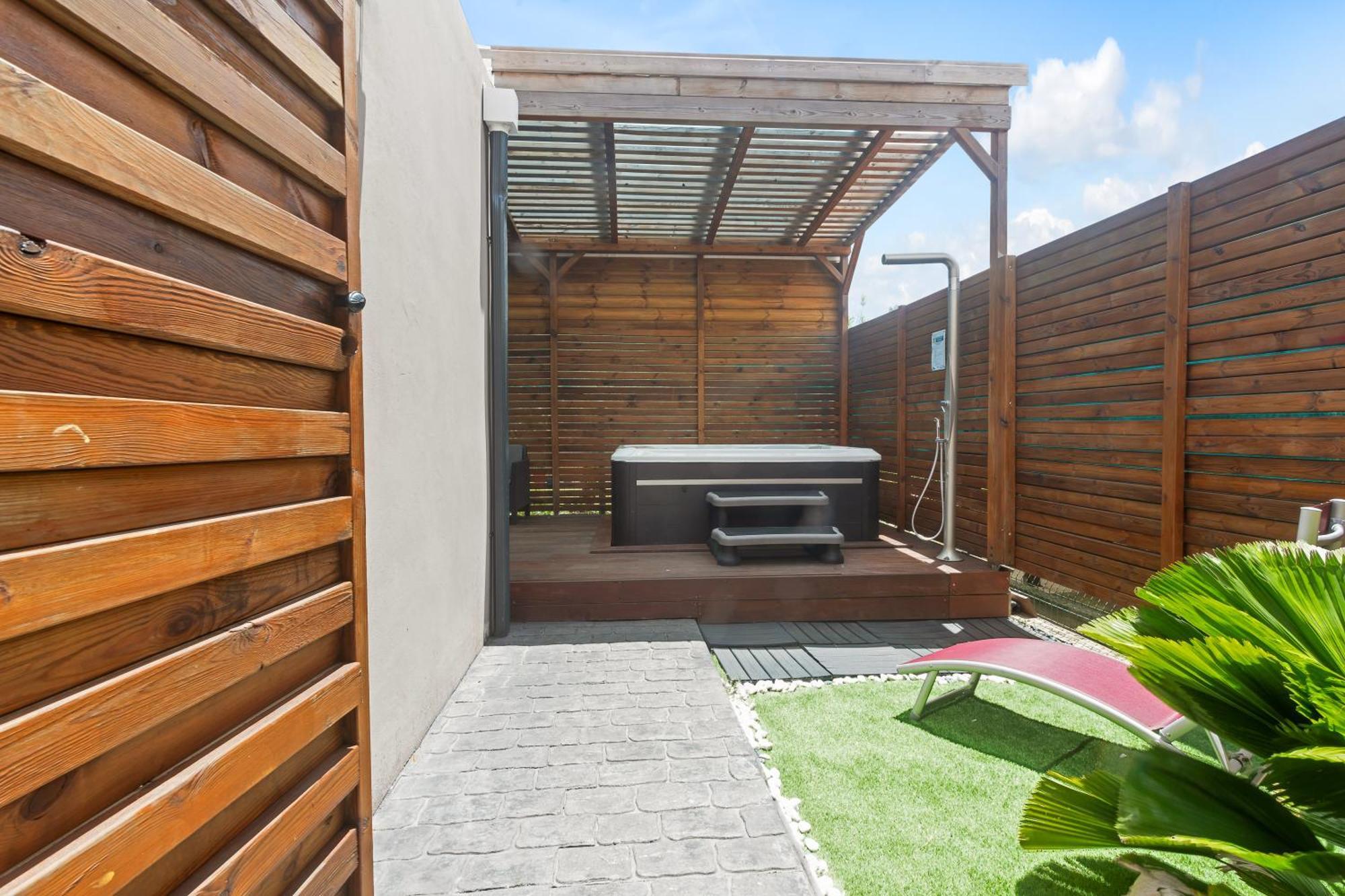 Villa Les Jasmin Standing Piscine Chauffee Jacuzzi 5 Ch 14 Pers *