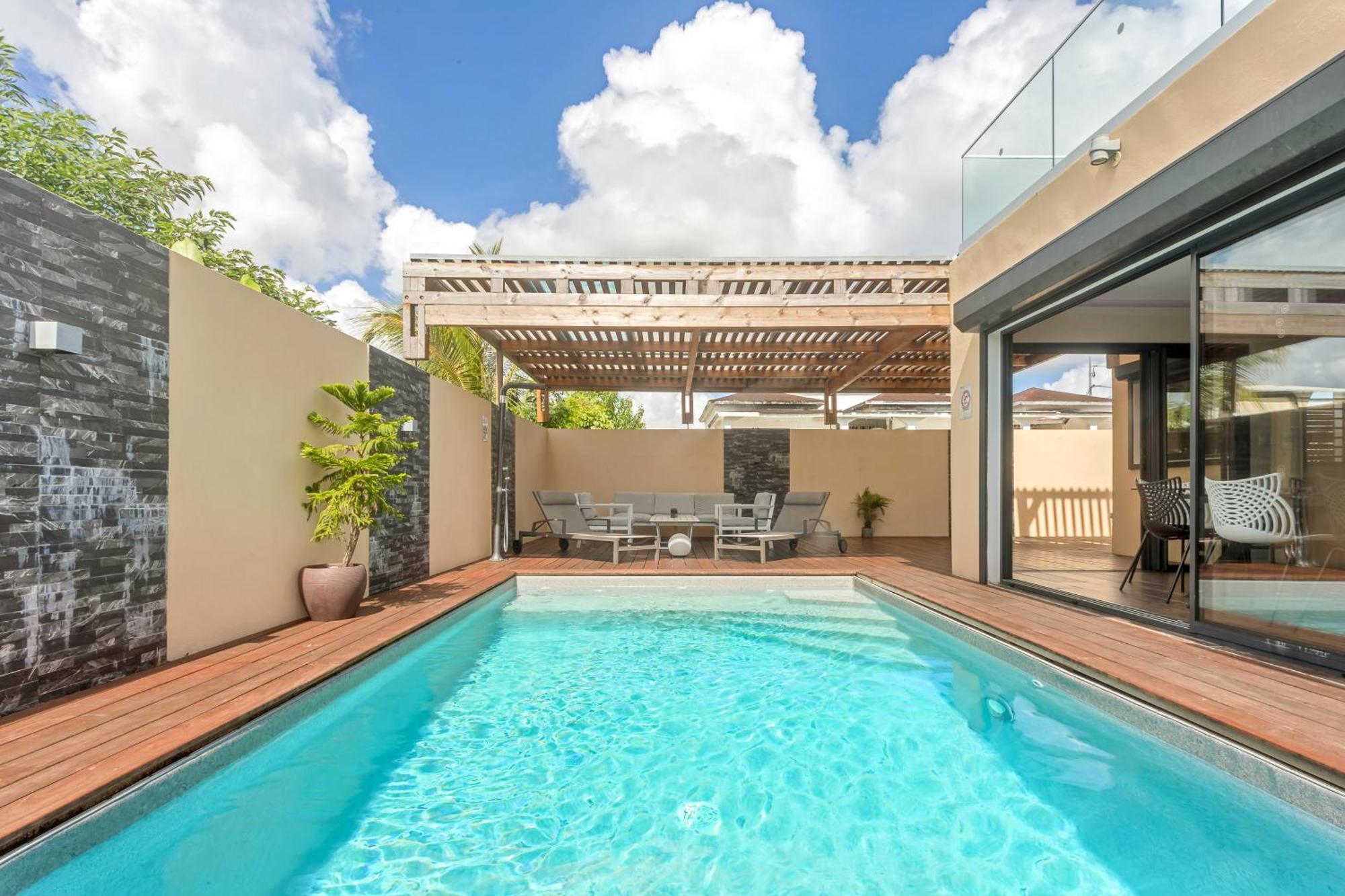 Villa Les Jasmin Standing Piscine Chauffee Jacuzzi 5 Ch 14 Pers Baie-Mahault